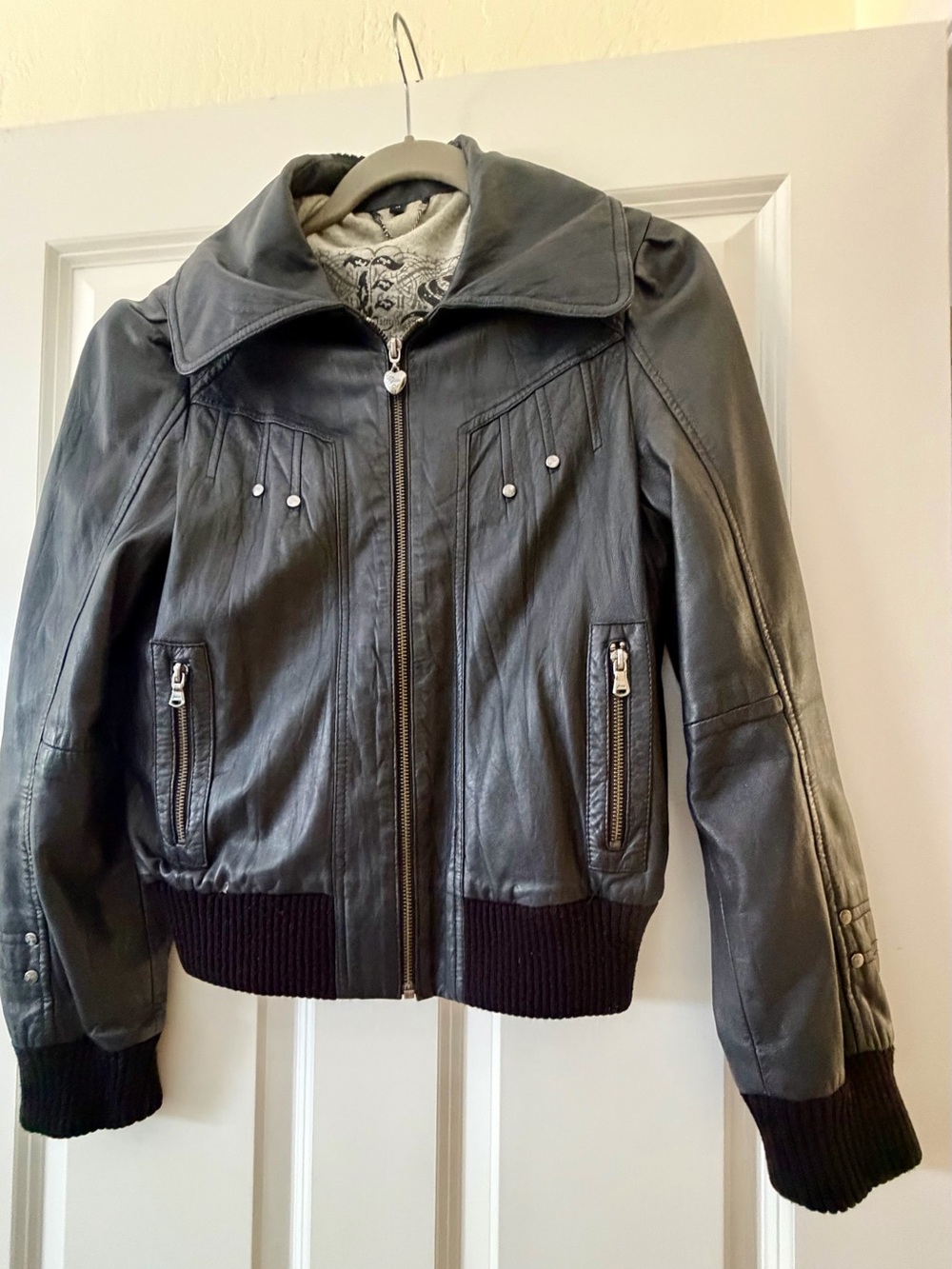 Guess Women’s Black Leather Bomber Jacket Size Medium